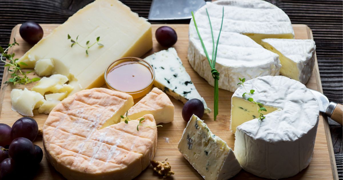 The Top Cheese Varieties from France and Their Classic Pairings